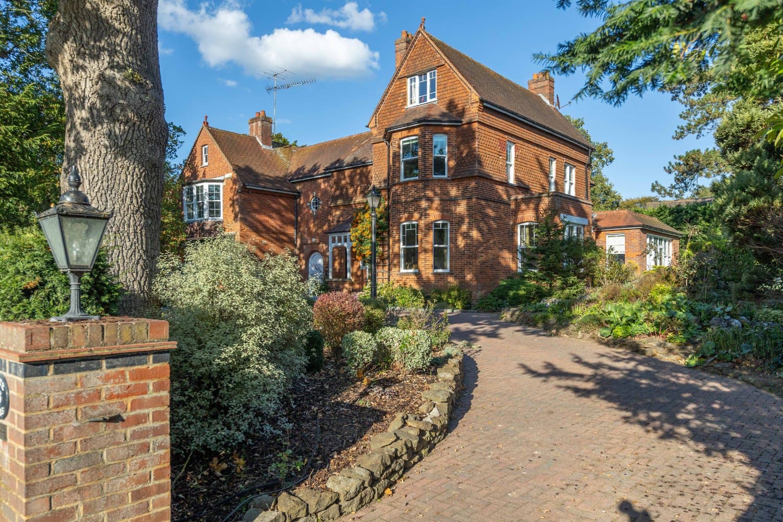 North Road, Stevenage, Hertfordshire, SG1 4AL