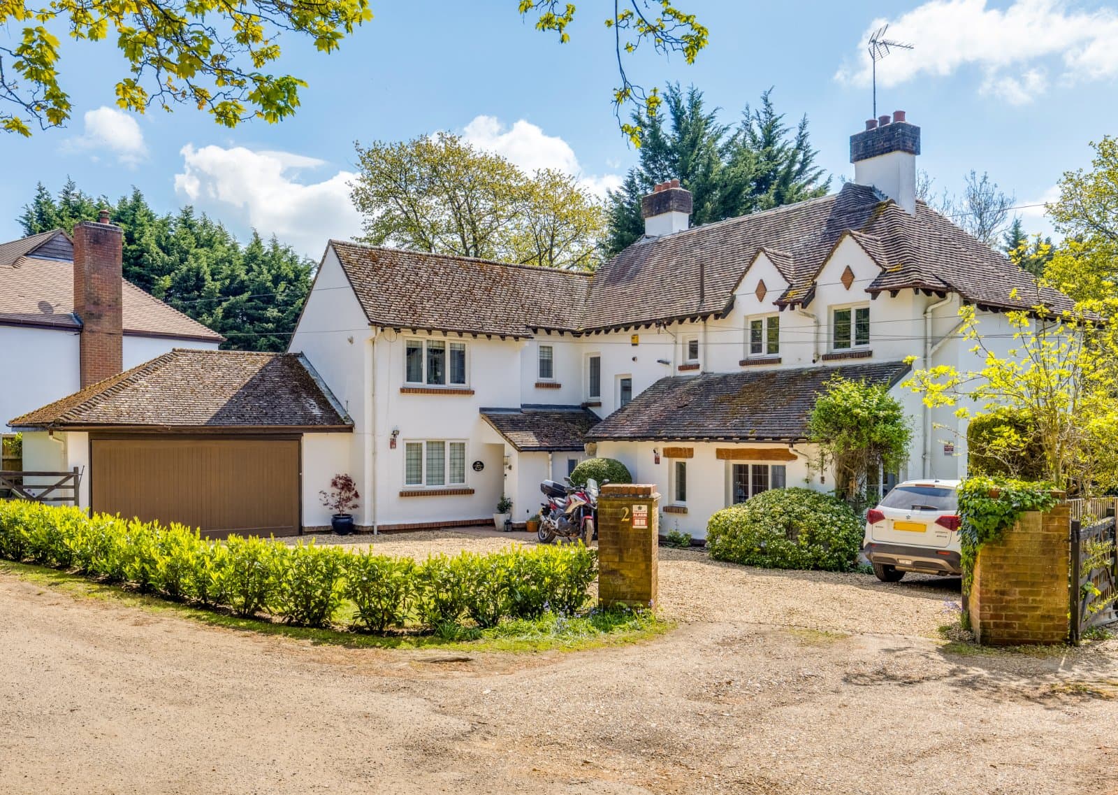 The Crest, Oaklands, Welwyn, Hertfordshire, AL6 0EF