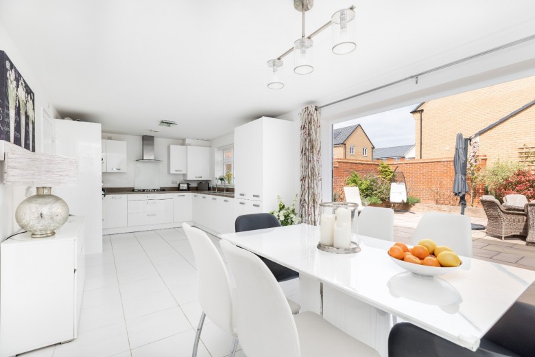 View Full Details for Sparrow Gardens, Lower Stondon, Henlow, Bedfordshire, SG16 - EAID:Putterills, BID:893