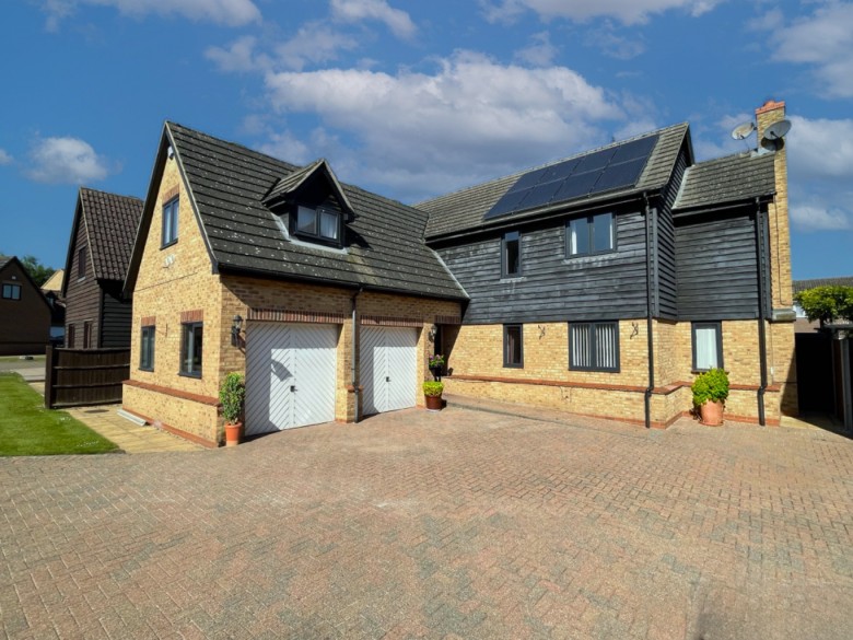 View Full Details for Littlebury Close - EAID:Putterills, BID:893