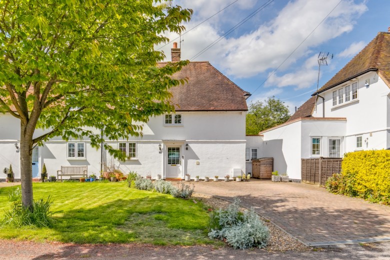 View Full Details for Dellcott Close, West Side, Welwyn Garden City, Hertfordshire, AL8 - EAID:Putterills, BID:892