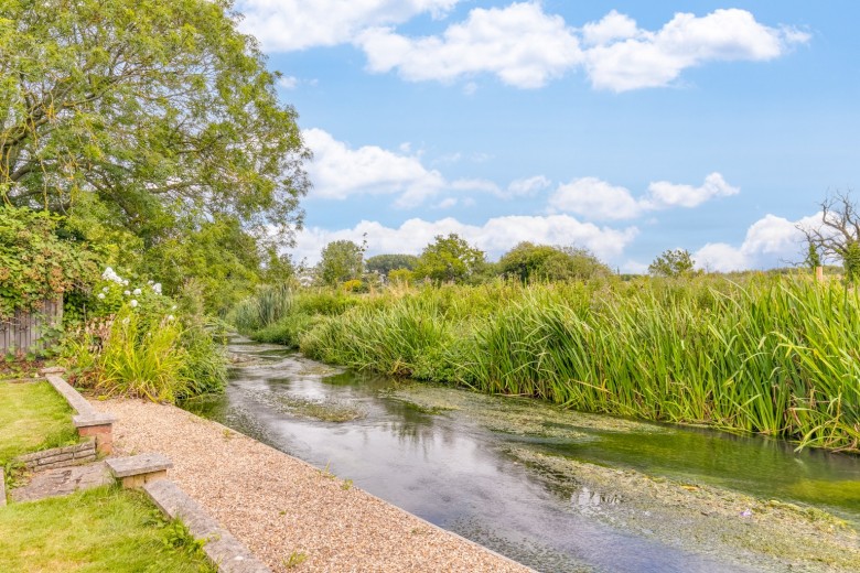 View Full Details for River Court, Ickleford, Hitchin, Hertfordshire, SG5 - EAID:Putterills, BID:893