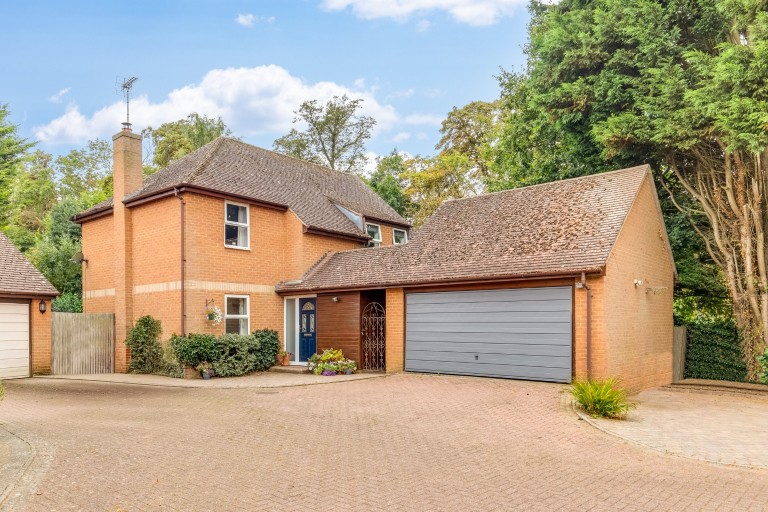 View Full Details for Gosmore Road, Hitchin, Hertfordshire, SG4