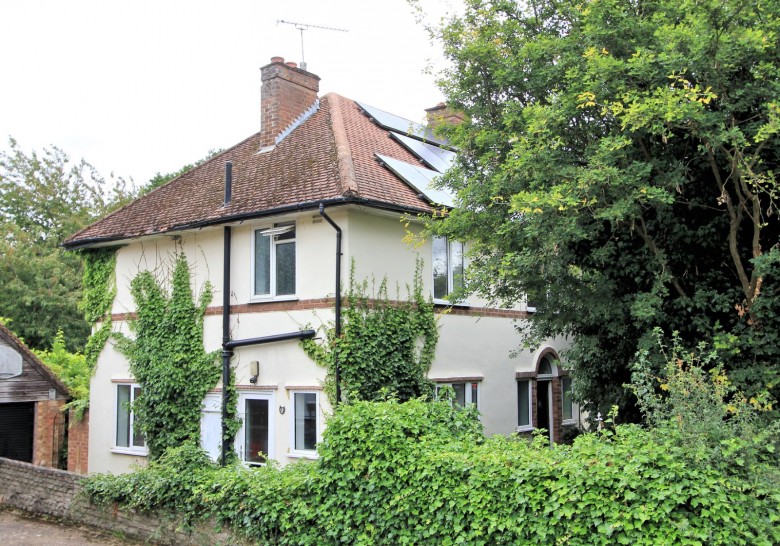 View Full Details for Oaklands, Welwyn, Hertfordshire - EAID:4182793638, BID:KBW